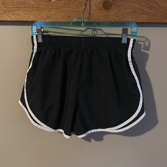 Women’s Nike Shorts - Picture 2 of 5